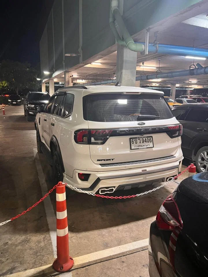 2025 Ford Everest III 2