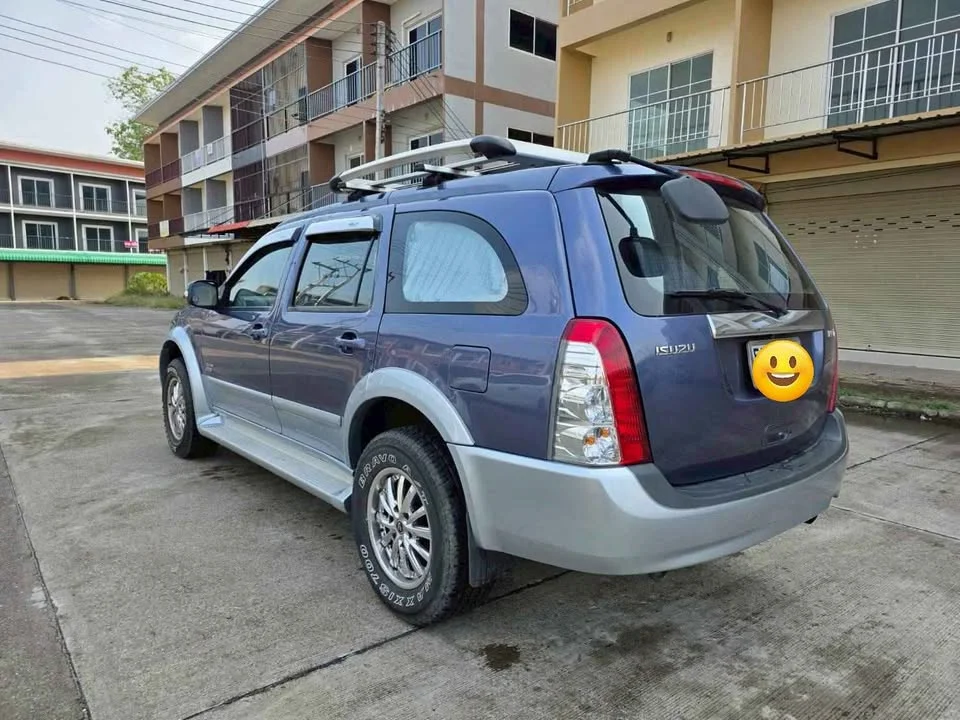 2007 Isuzu MU-7 2