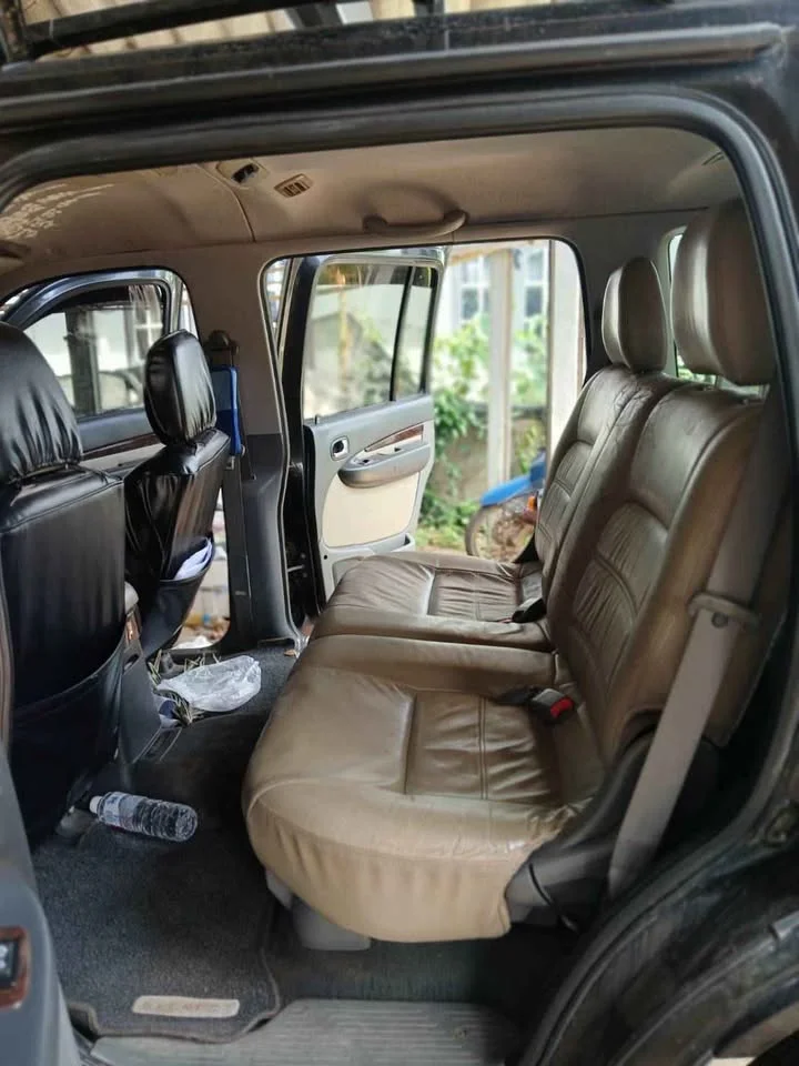 2005 Ford Everest I 3