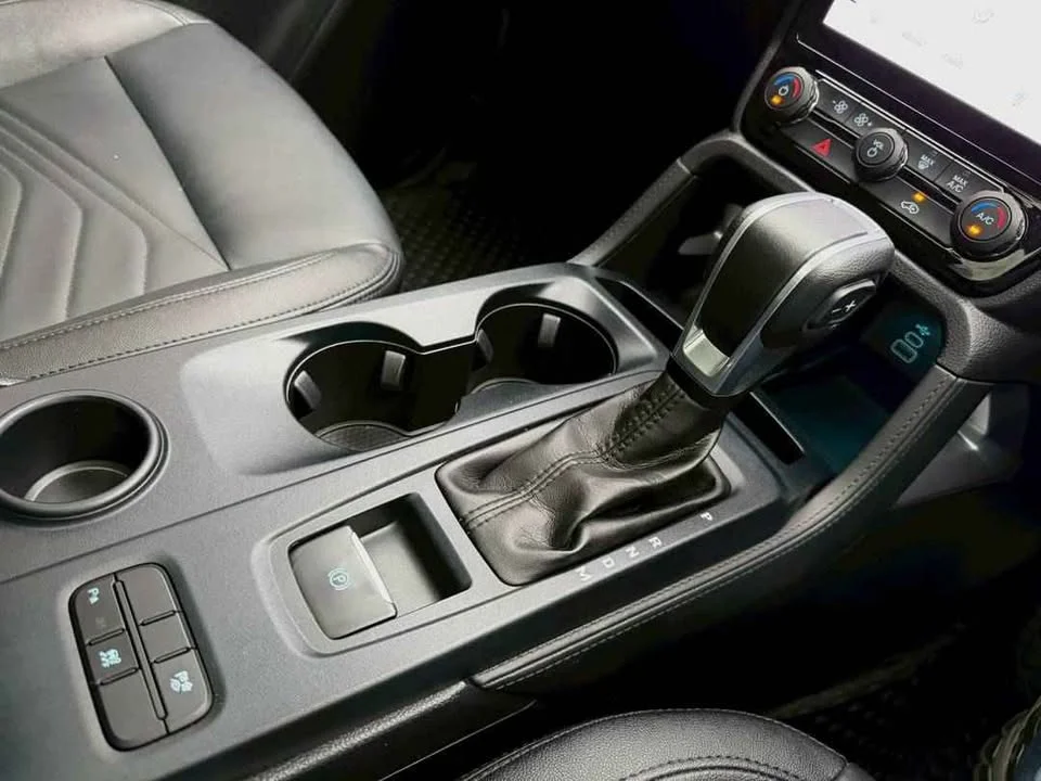 2023 Ford Everest III 2