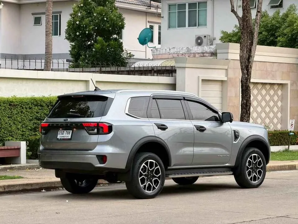 2023 Ford Everest III 3