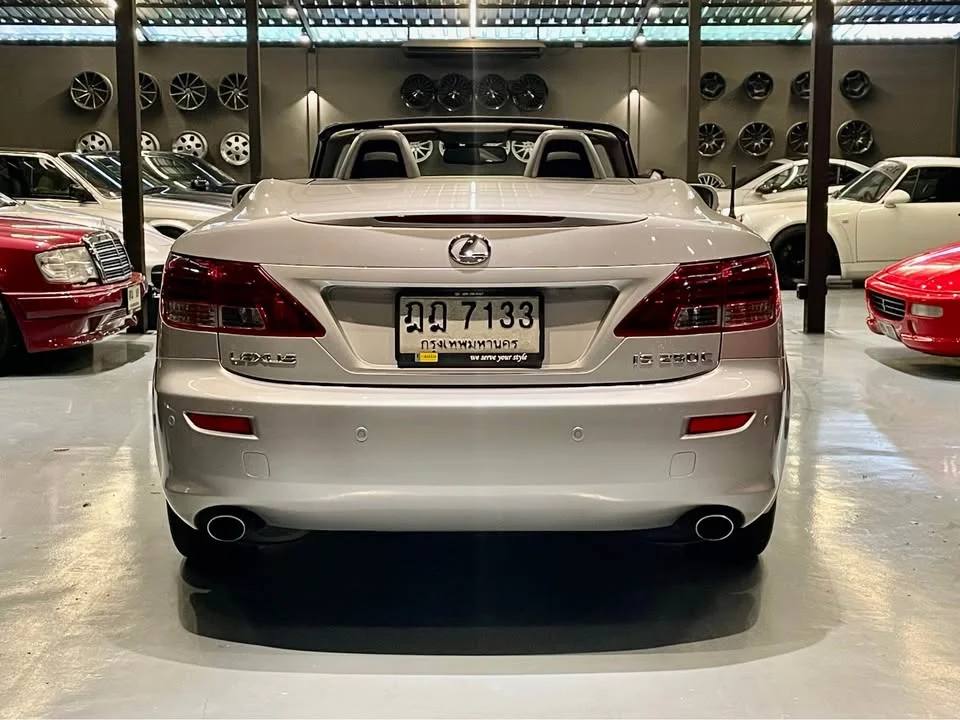 2010 Lexus IS II 2