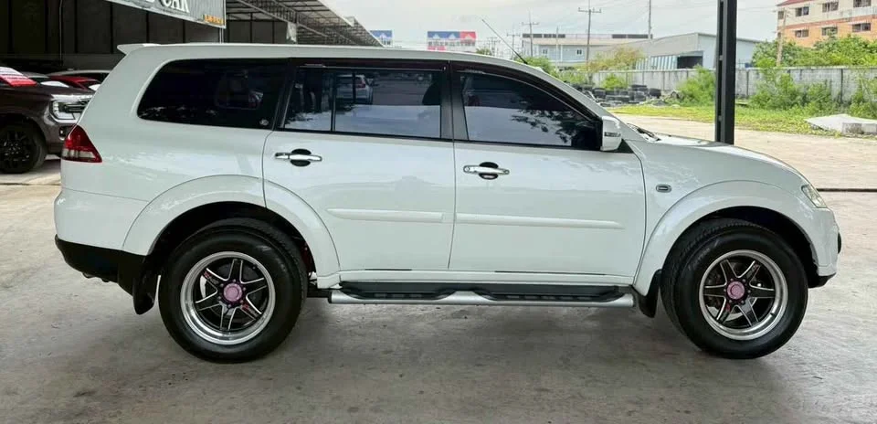2014 Mitsubishi Pajero Sport II 2