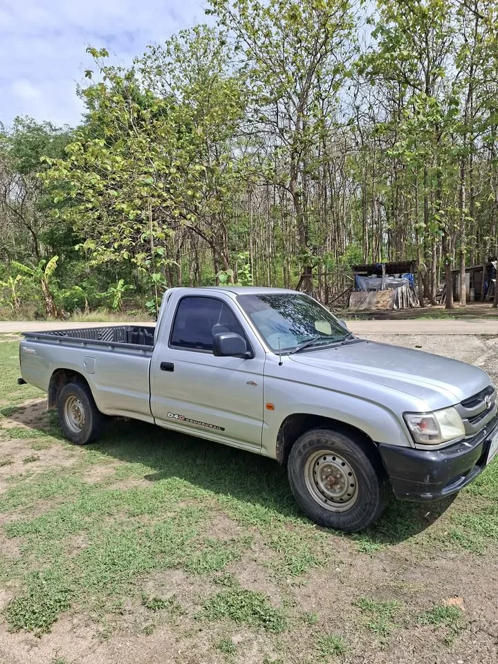 2002 Toyota Hilux Tiger VI 3