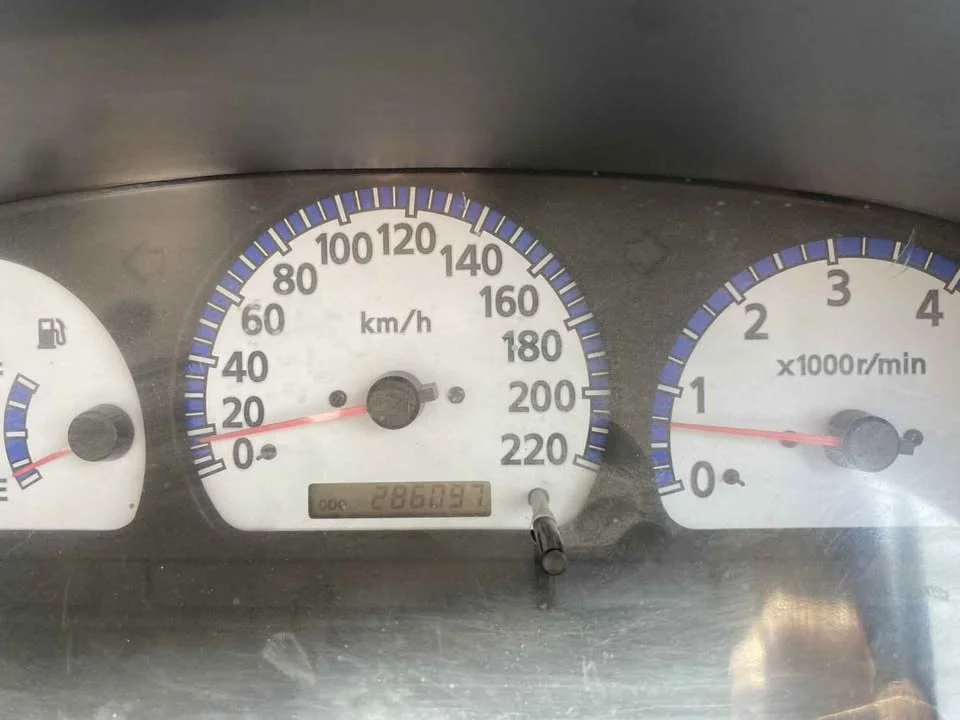 2004 Nissan Frontier I 3