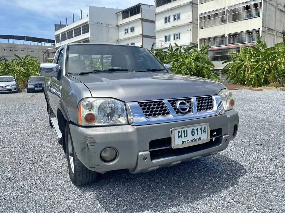 2004 Nissan Frontier I 2