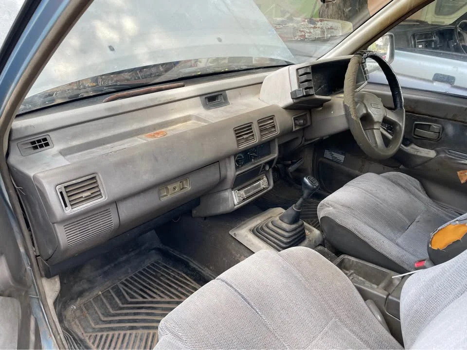 1996 Isuzu TFR III 2