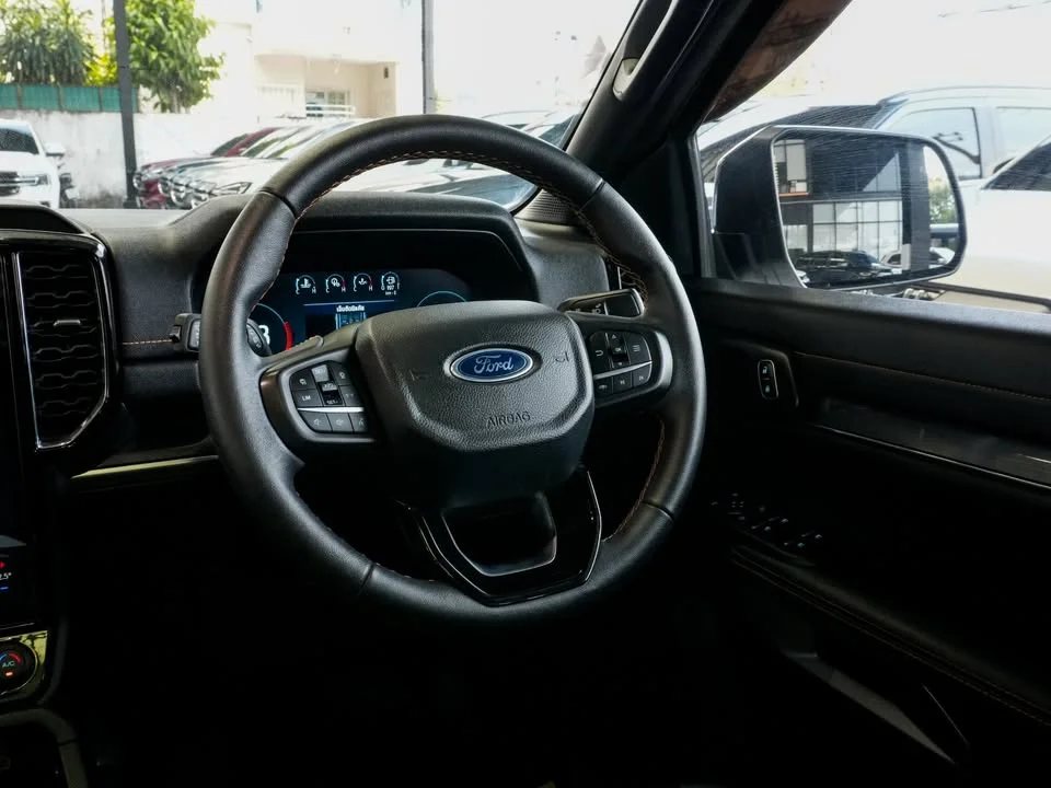 2024 Ford Everest III 3