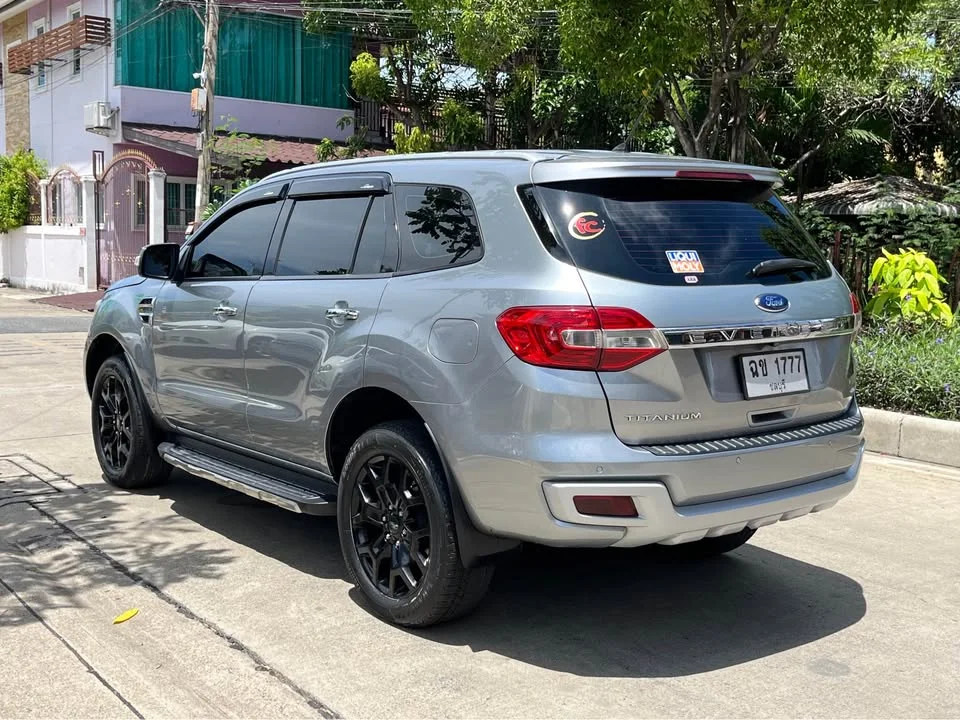 2015 Ford Everest II 3