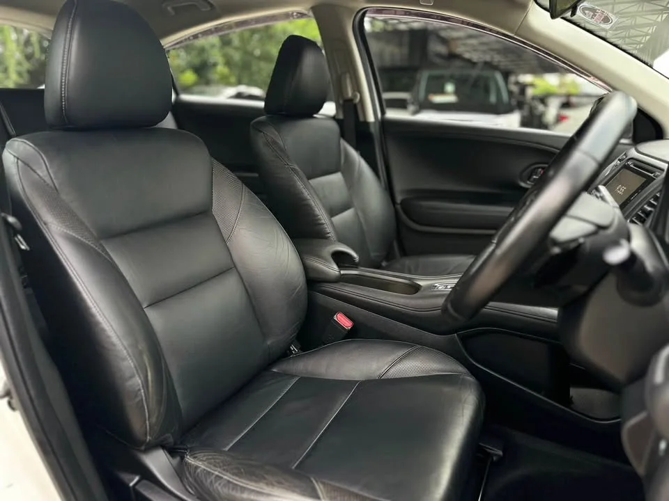 2011 Honda HR-V II 2