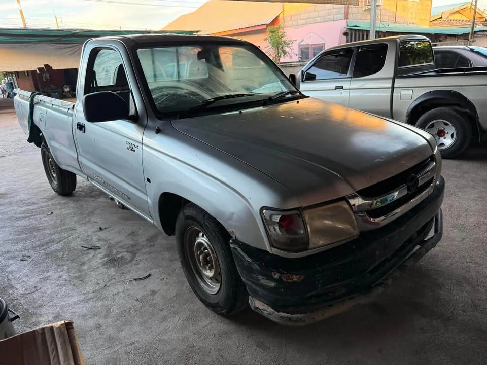 2002 Toyota Hilux Tiger VI 2