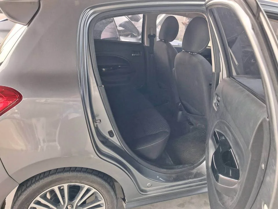 2018 Mitsubishi Mirage VI 3