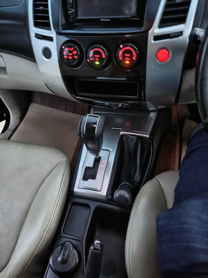 2010 Mitsubishi Pajero Sport II 3