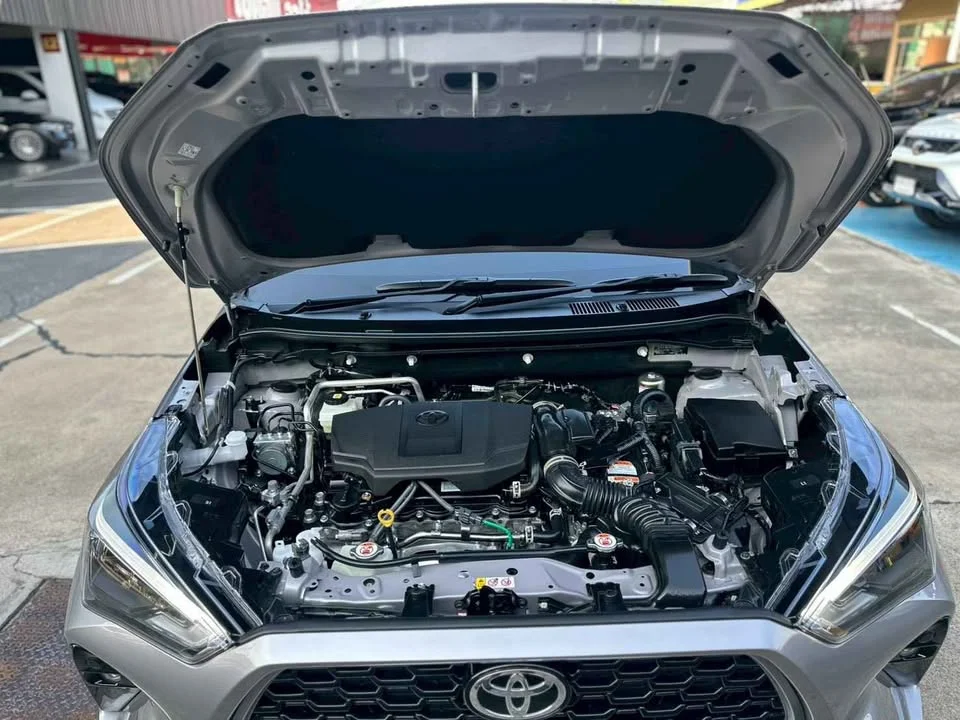 2025 Toyota Yaris Cross AC200 3