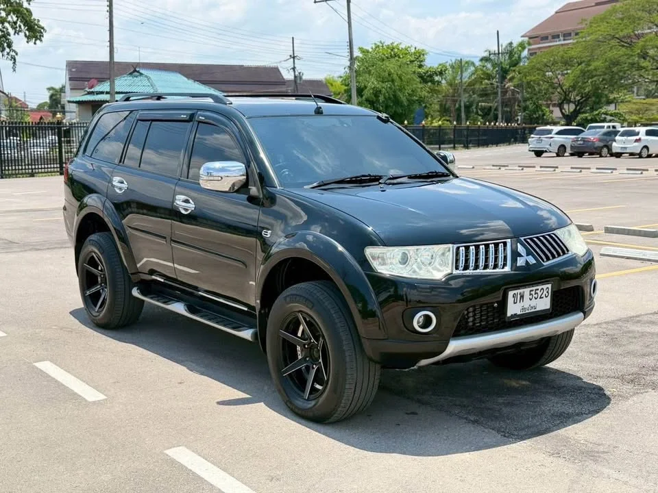 2012 Mitsubishi Pajero Sport II 2