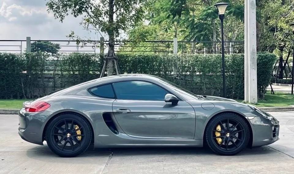 2013 Porsche Boxster and Cayman III 3