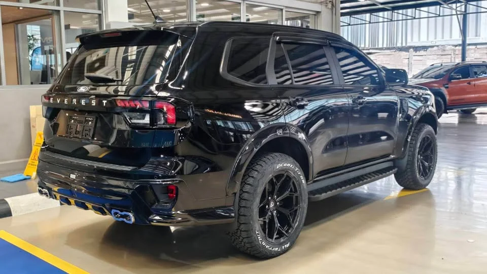 2026 Ford Everest III 3