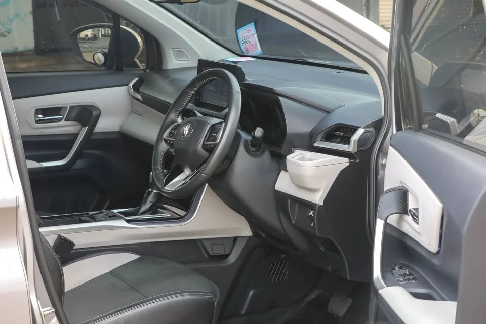 2023 Toyota Veloz III 3