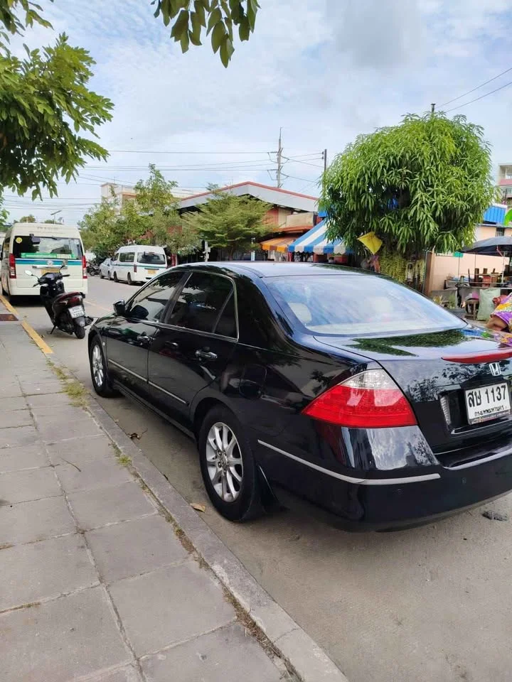 2006 Honda Accord VII 2