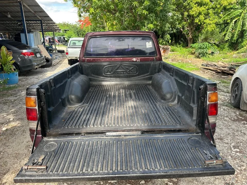 1993 Isuzu TFR III 3