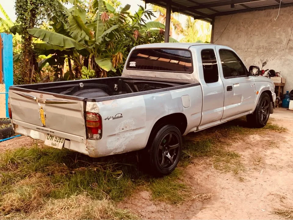 2003 Toyota Hilux Tiger VI 3