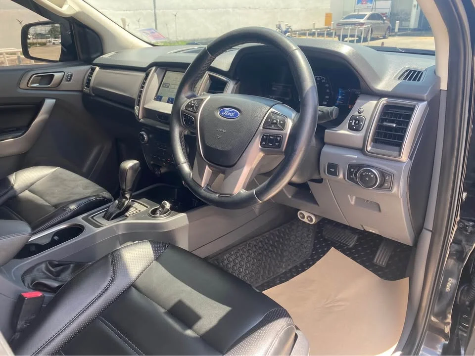 2017 Ford Everest II 2