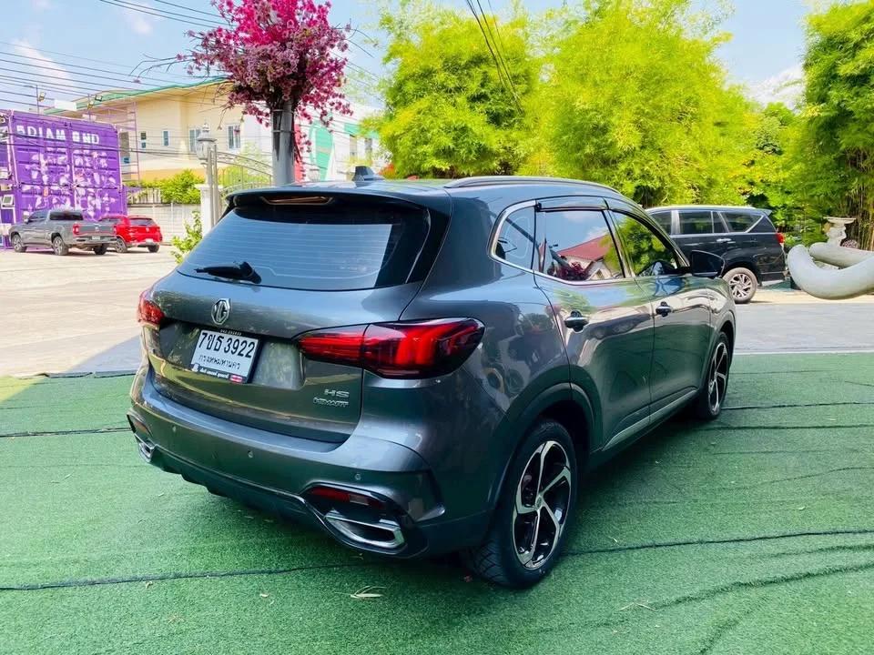 2023 MG HS 3