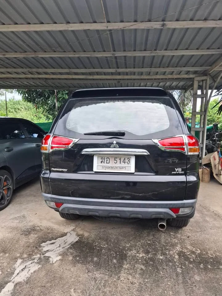2012 Mitsubishi Pajero Sport II 2