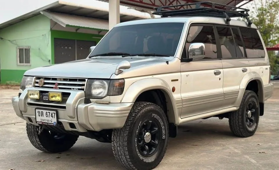 1997 Mitsubishi Pajero II 2