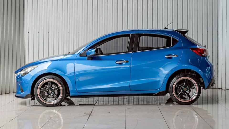 2015 Mazda 2 III 3