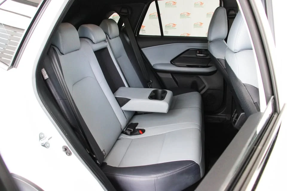 2025 Toyota Yaris Cross AC200 2