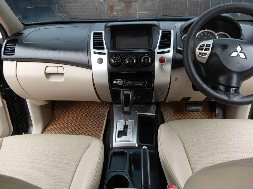2011 Mitsubishi Pajero Sport II 3