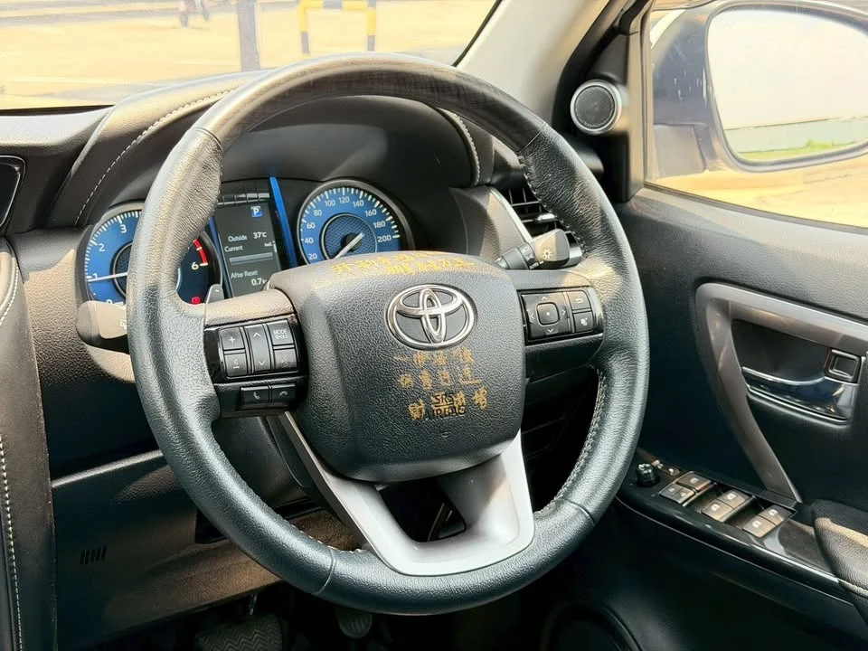 2022 Toyota Fortuner II 2