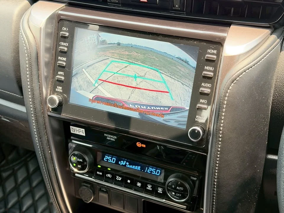 2022 Toyota Fortuner II 3