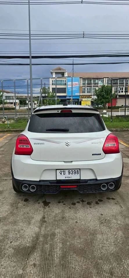 2021 Suzuki Swift III 2