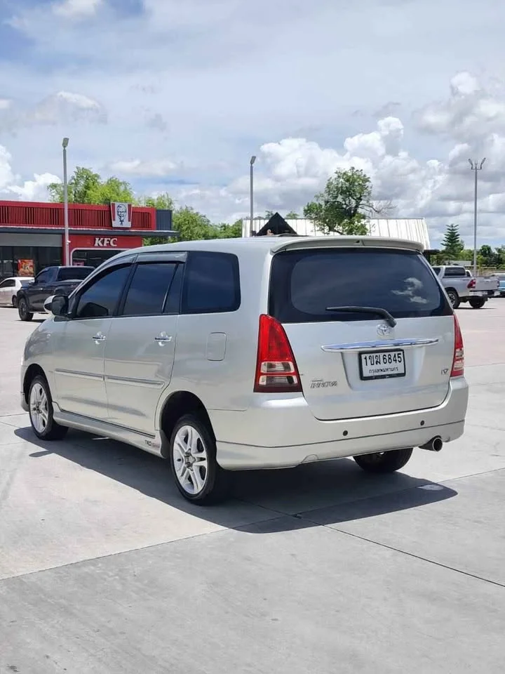 2008 Toyota Innova I 3