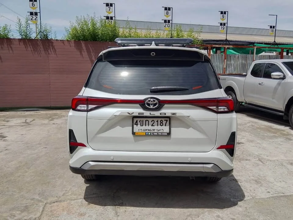 2023 Toyota Veloz III 2