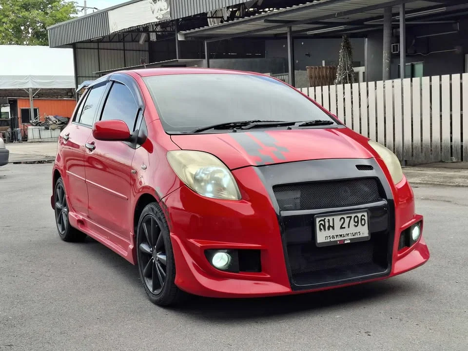 2006 Toyota Yaris II 2