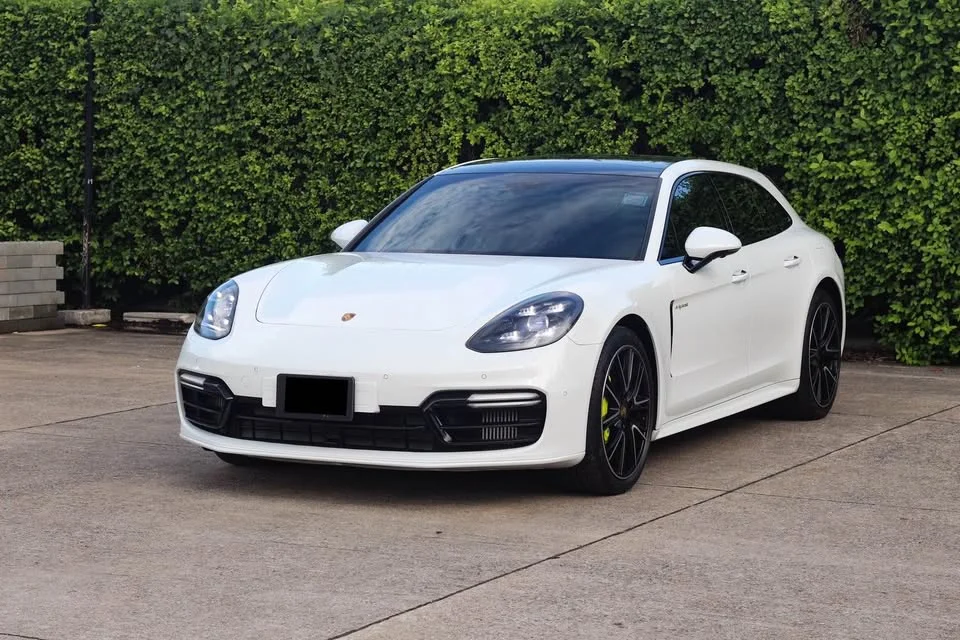2018 Porsche Panamera II 2