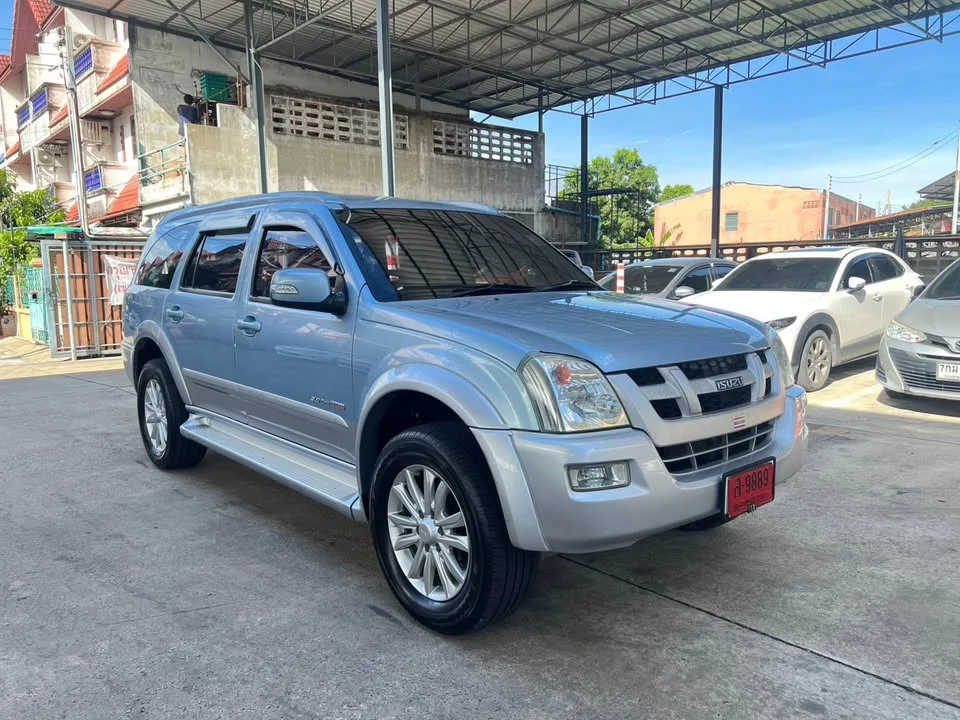2006 Isuzu MU-7 3