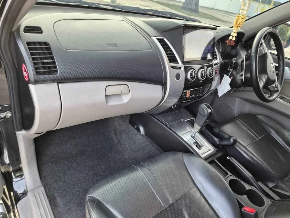 2012 Mitsubishi Pajero Sport II 3
