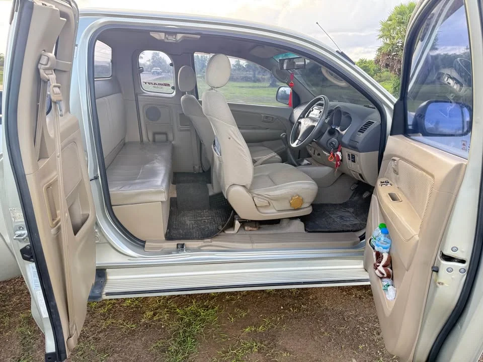 2010 Toyota Hilux VII 2