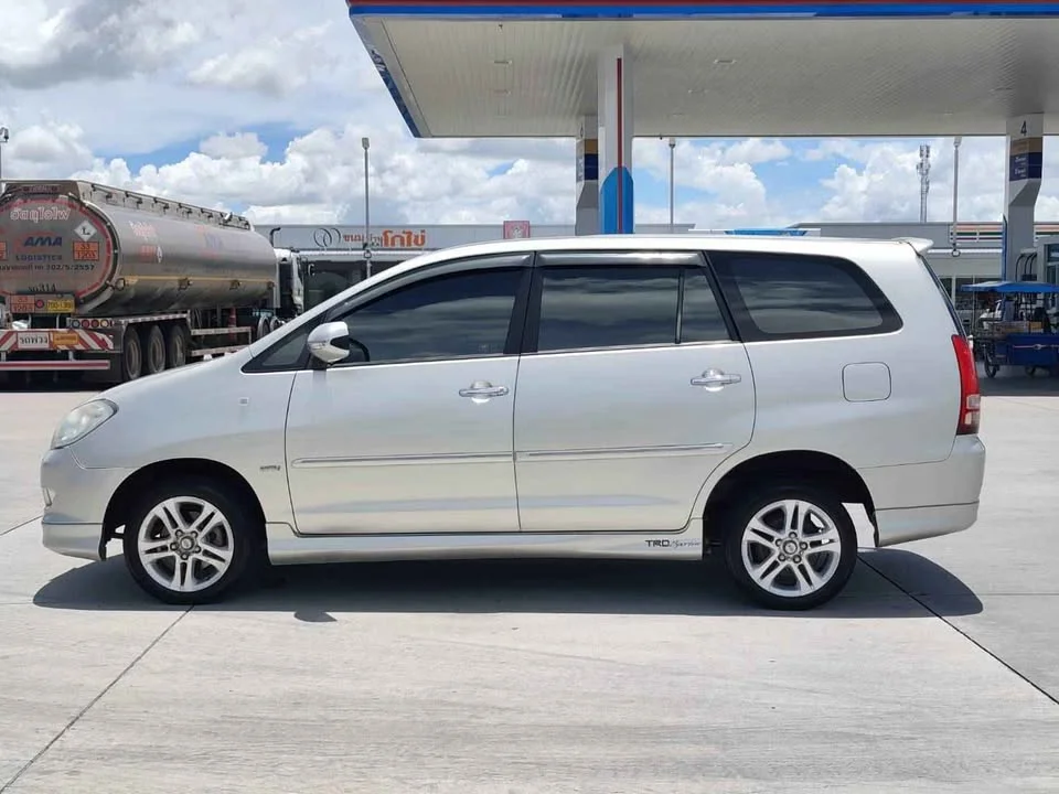 2008 Toyota Innova I 3