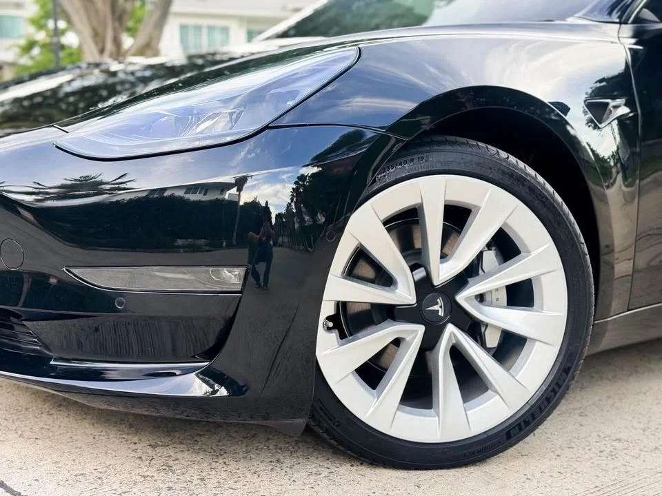 2023 Tesla Model 3 3