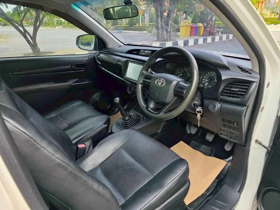 2021 Toyota Hilux VIII 2