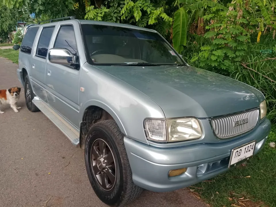 2002 Isuzu TR Grand Adventure I 2