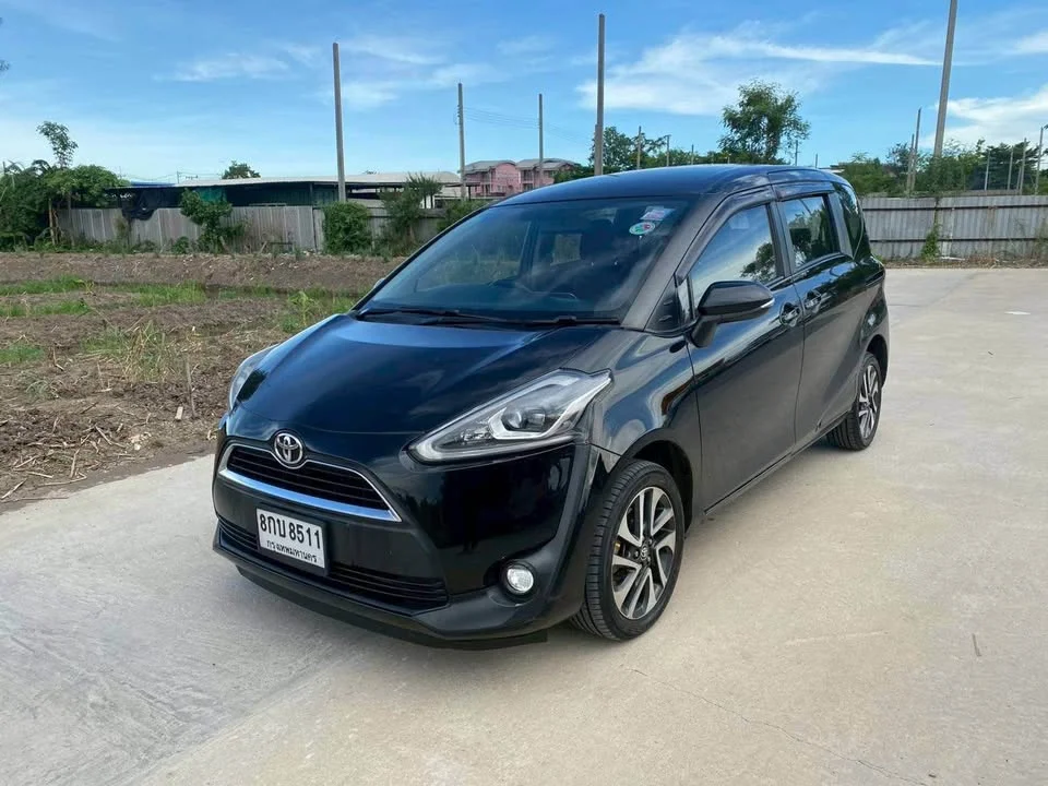 2018 Toyota Sienta II 2