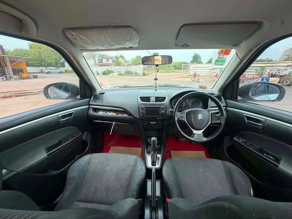 2013 Suzuki Swift II 3