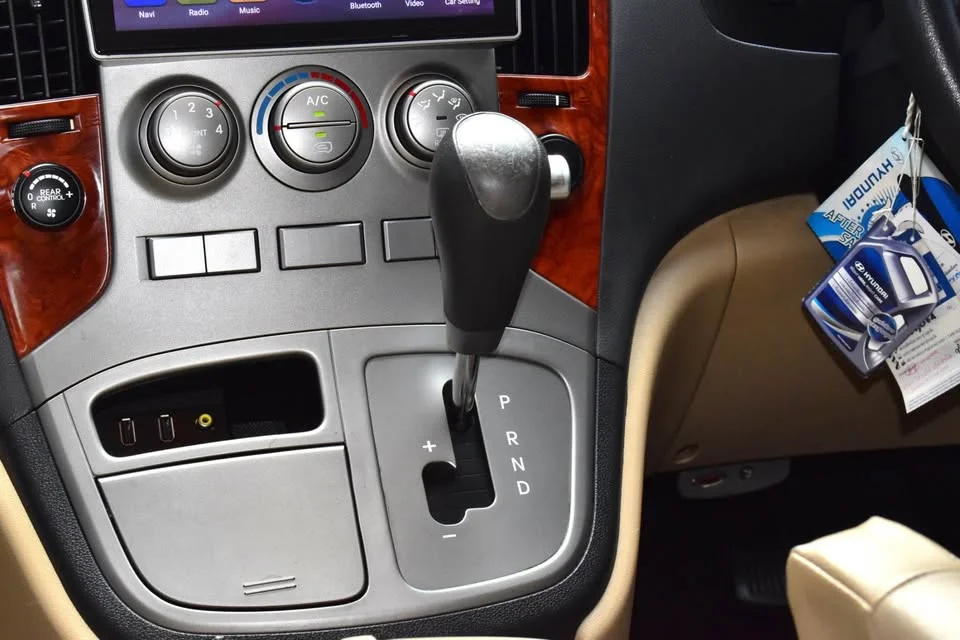 2012 Hyundai H-1 II 2