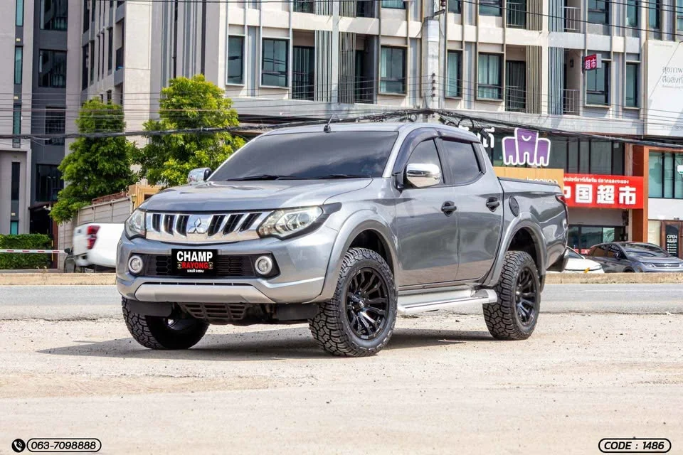2017 Mitsubishi Triton V 2